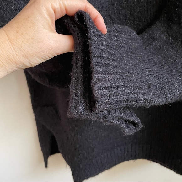 LYLA + LUXE Black Knit Sweater Size Small - Picture 7 of 12